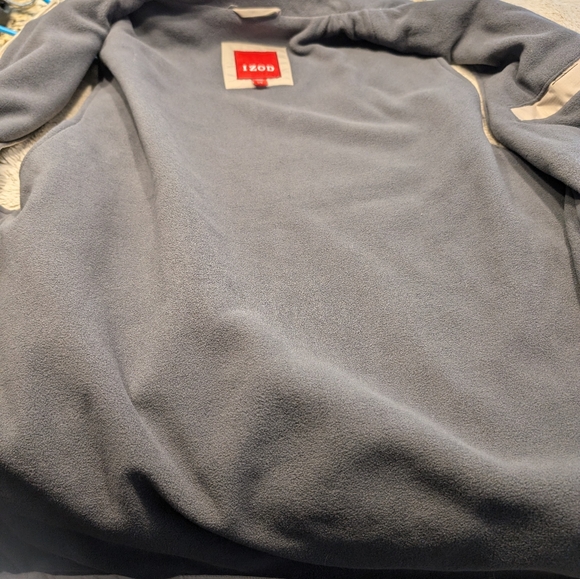 IZOD Vest - Picture 4 of 5